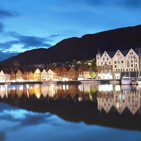 Holiday home Dinbnb Homes L Charming 2-bedroom By The Sea Cozy Bergen