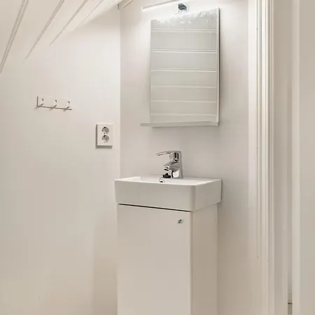 Hébergement de vacances Dinbnb Homes L Charming 2-bedroom By The Sea Cozy