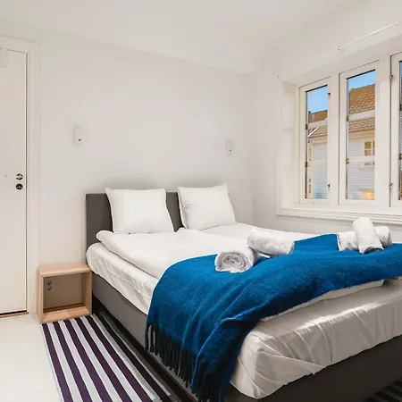 Дом отдыха Dinbnb Homes L Charming 2-bedroom By The Sea Cozy Берген