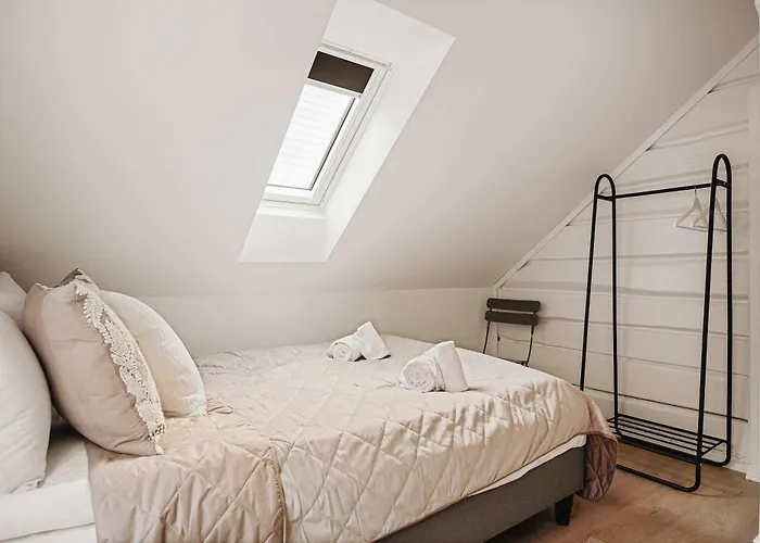 Σπίτι διακοπών Dinbnb Homes L Charming 2-bedroom By The Sea Cozy Μπέργκεν